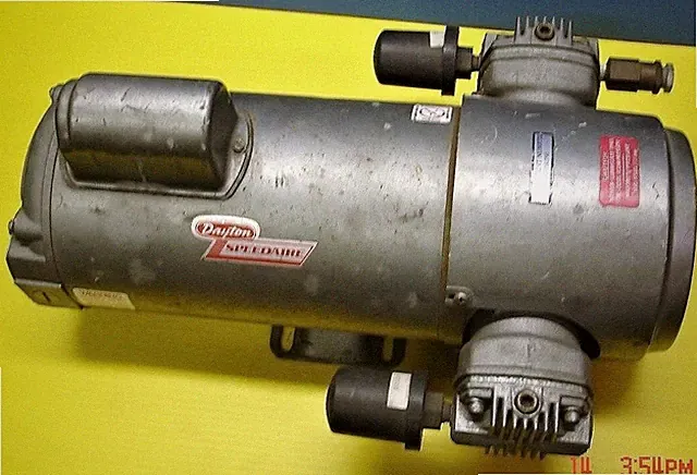 DAYTON SPEEDAIRE 4Z706 PORTABLE-STATIONARY AIR COMPRESSOR 115/230VAC, WORKS 100%